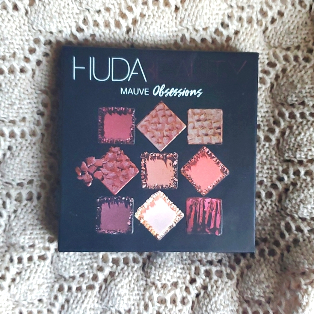 Huda Beauty Manuve Obsessions Palette (like New)
